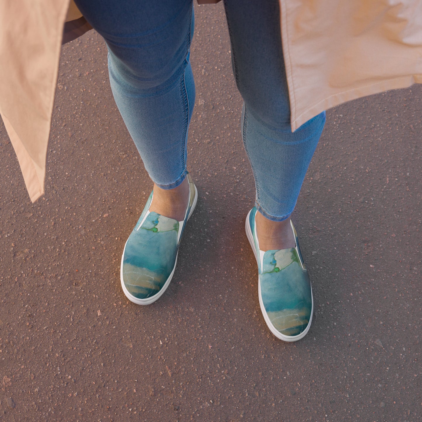 Women’s slip-on canvas shoes (Relief its Over)
